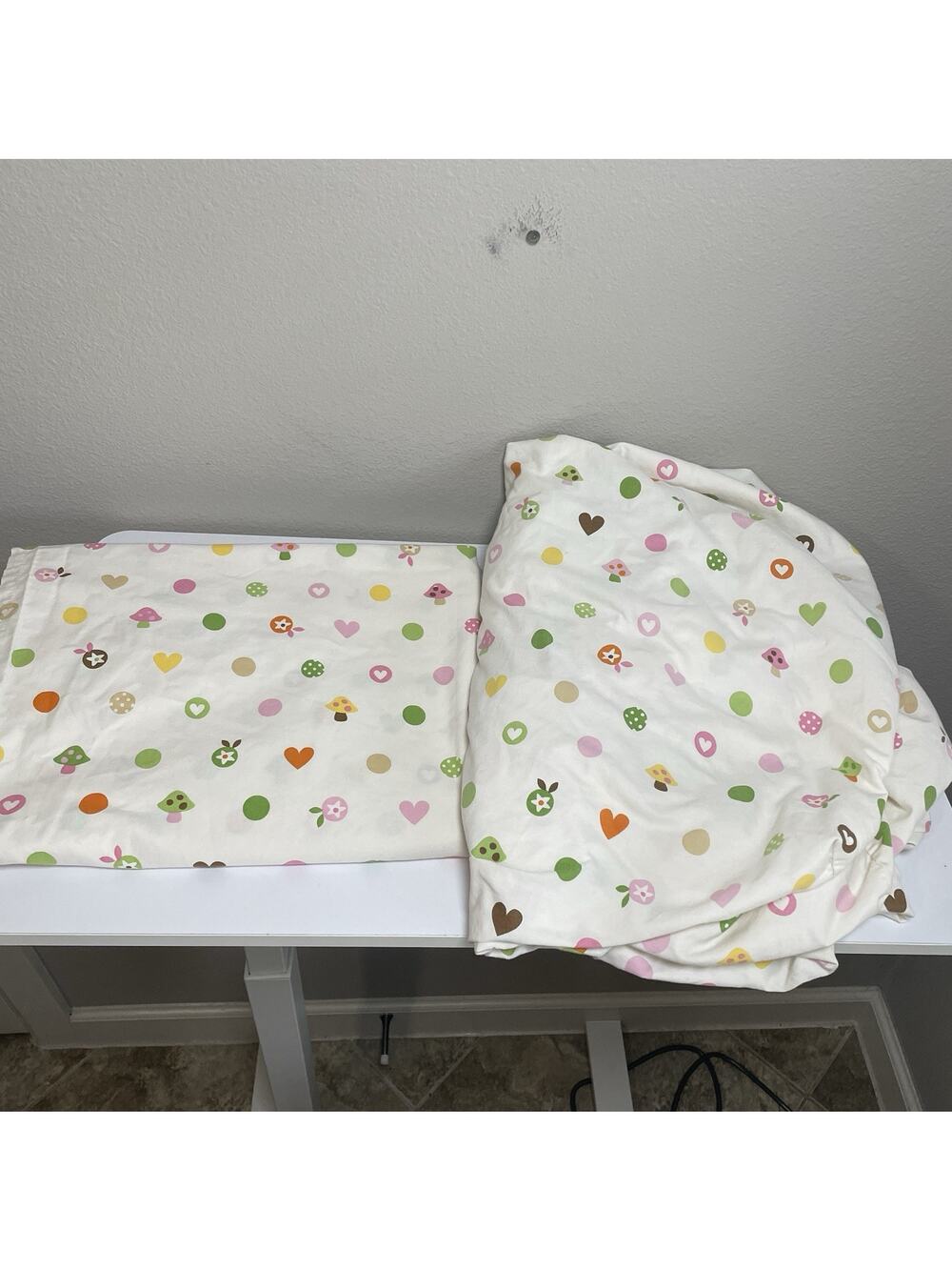 Circo Target Love N' Nature Twin Flat & Fitted Sheet Set Mushroom Hearts